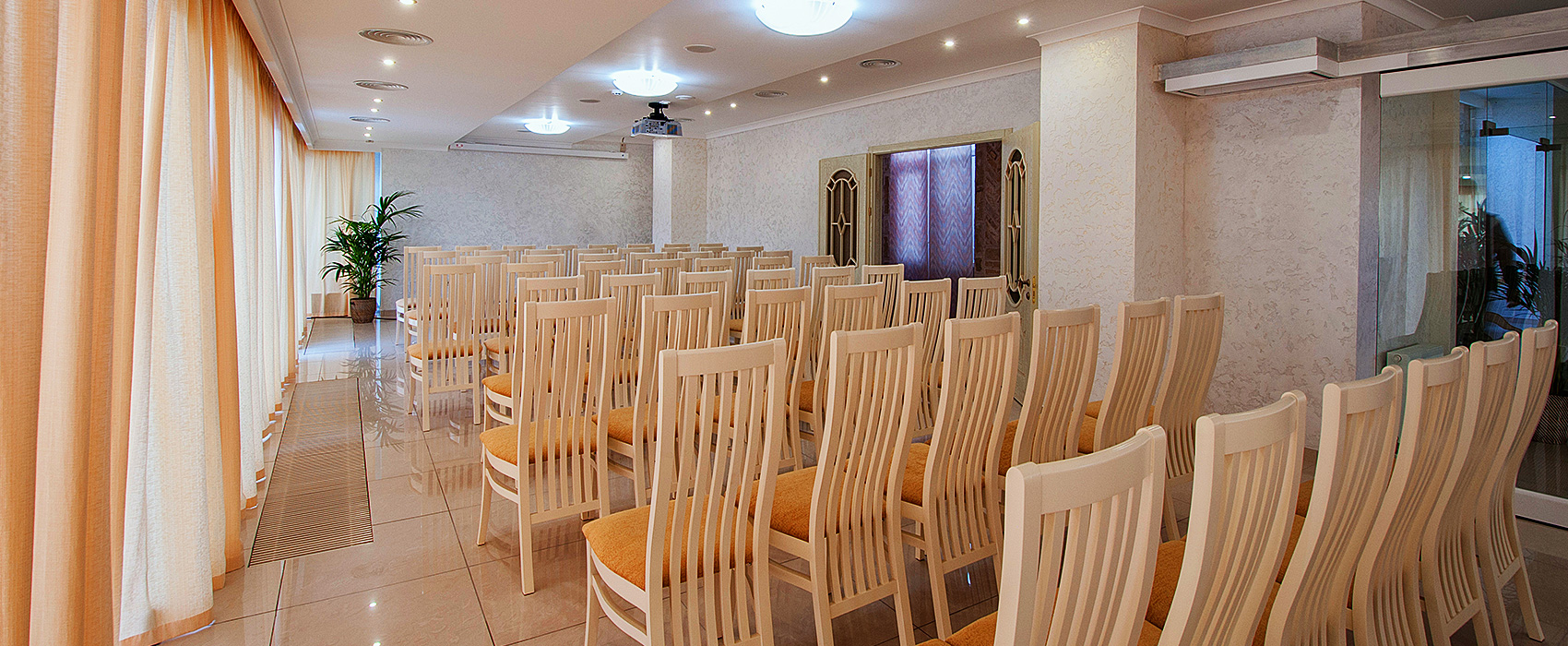 фото: Конференц-зал Ахиллеон